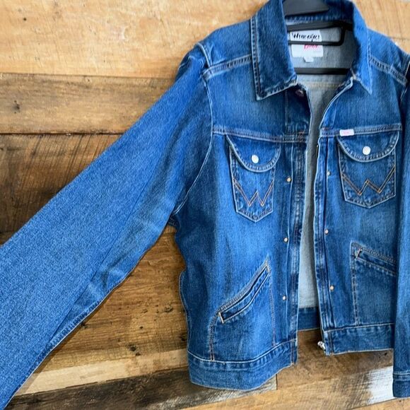 Wrangler-Barbie denim Jean jacket sz XL LE 
Classic 60s jean jacket New w/tags - Picture 14 of 16